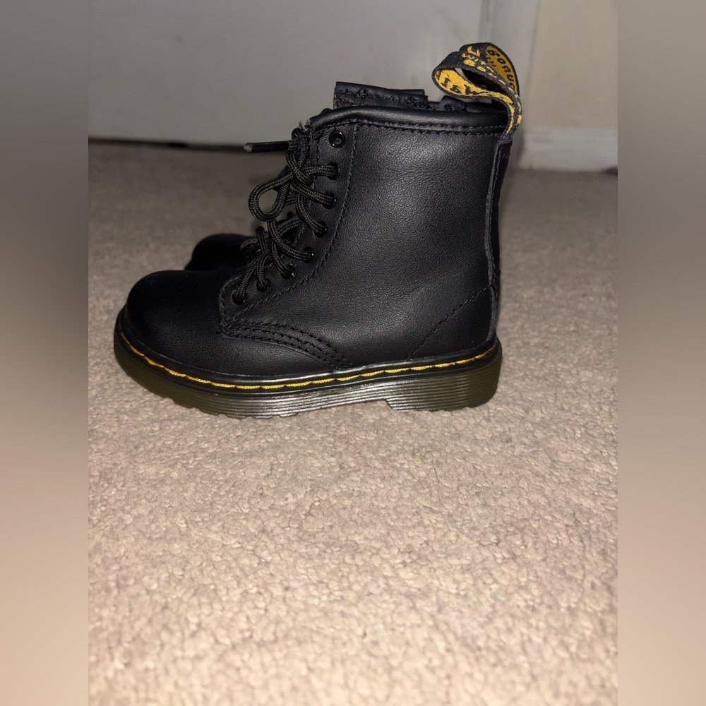 Dr. Martens 1460 T Kids Black Leather
Lace Up Boots Us 7 - Picture 4 of 7